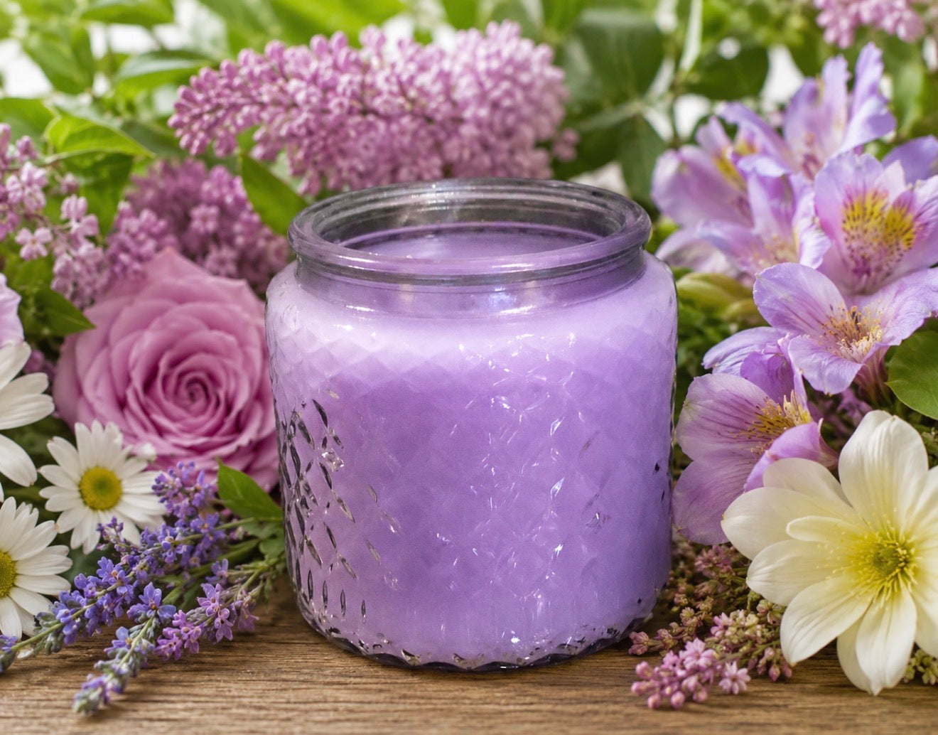 Berries & Bloom 16 oz Original Gold Canyon Candle