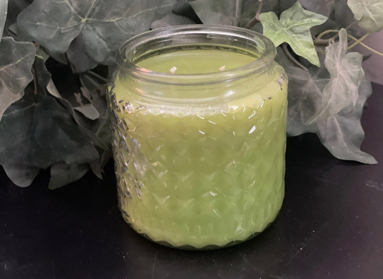 Apple Leaf -16oz Original Gold Canyon Candle